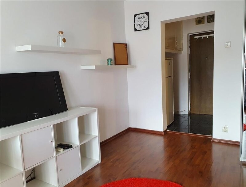 Dristor 2, la metrou, str. Dristorului 97-119, ac, tv