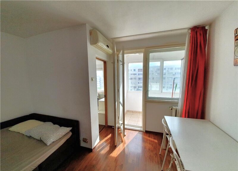 Dristor 2, la metrou, str. Dristorului 97-119, ac, tv